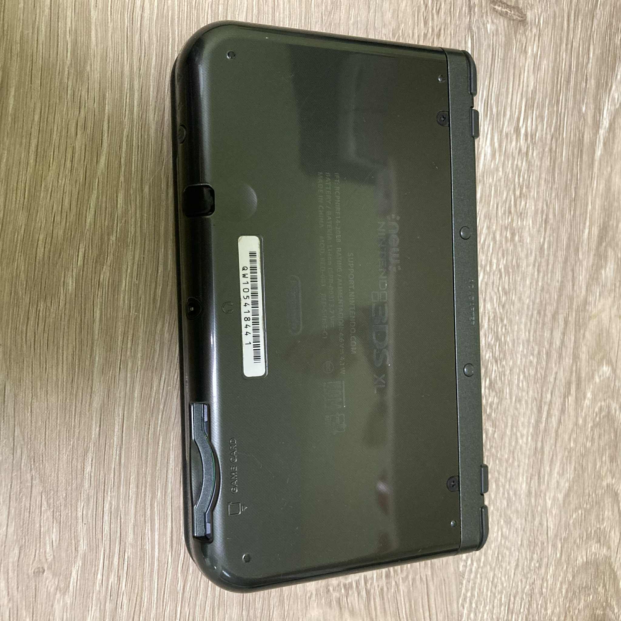 New Nintendo 3DS XL Black Nintendo 3DS - Image 2