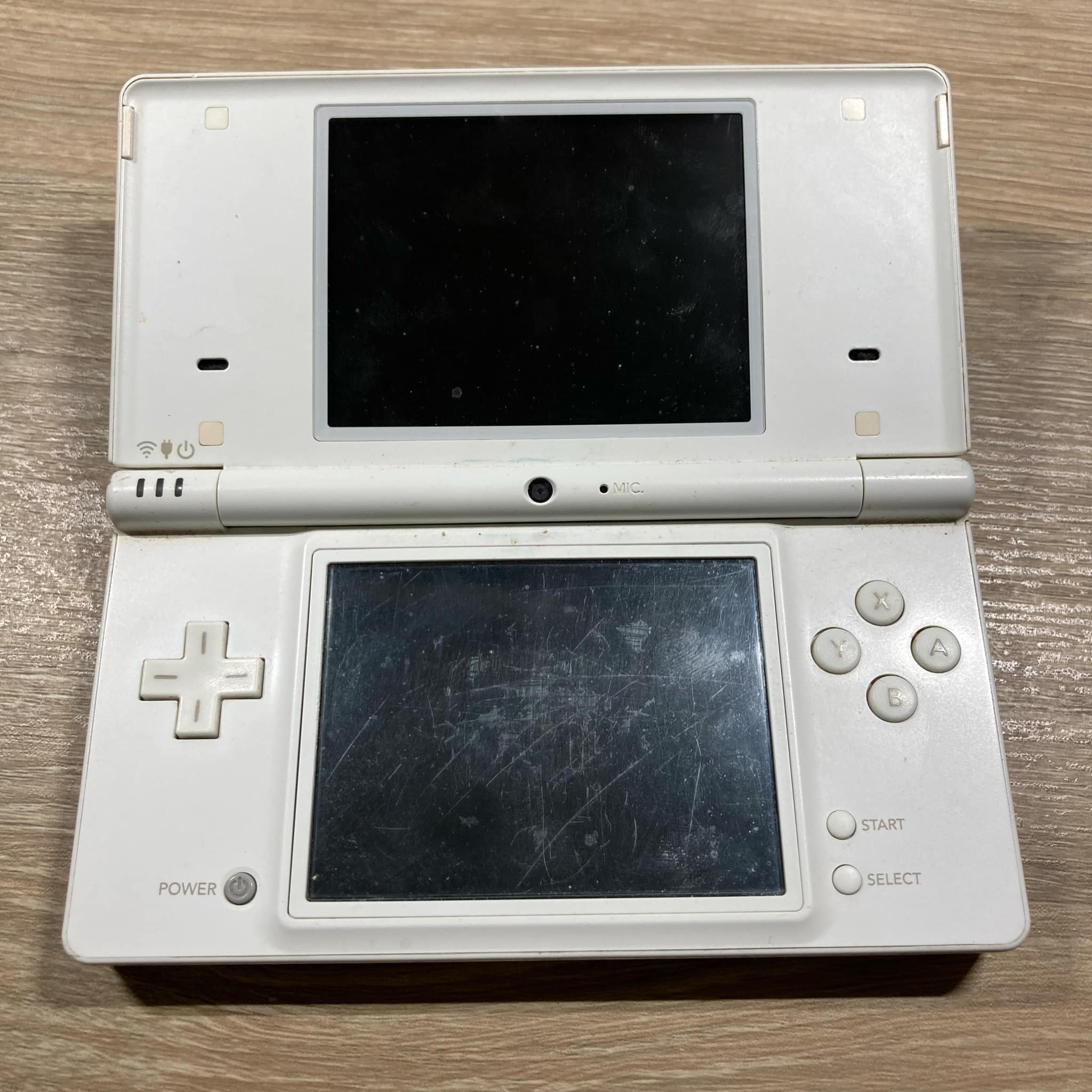 White Nintendo DSi System Nintendo DS Console - Image 2